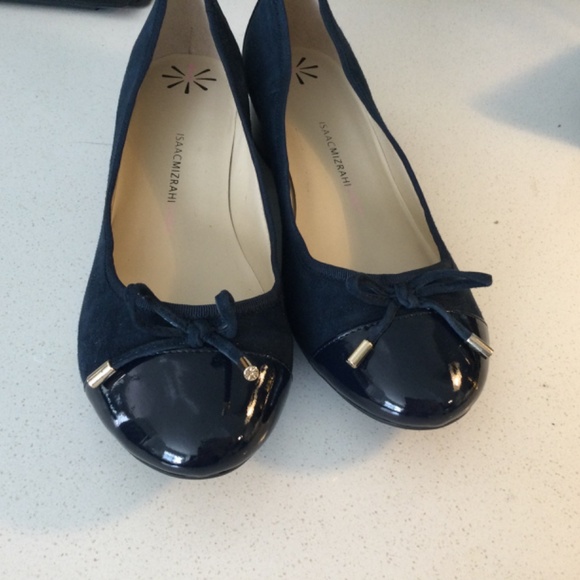 Brand New in Box Isaac Mizrahi Flats - Picture 8 of 11